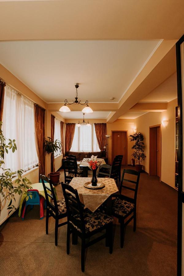Guest House Lacul Linistit Моняса Экстерьер фото